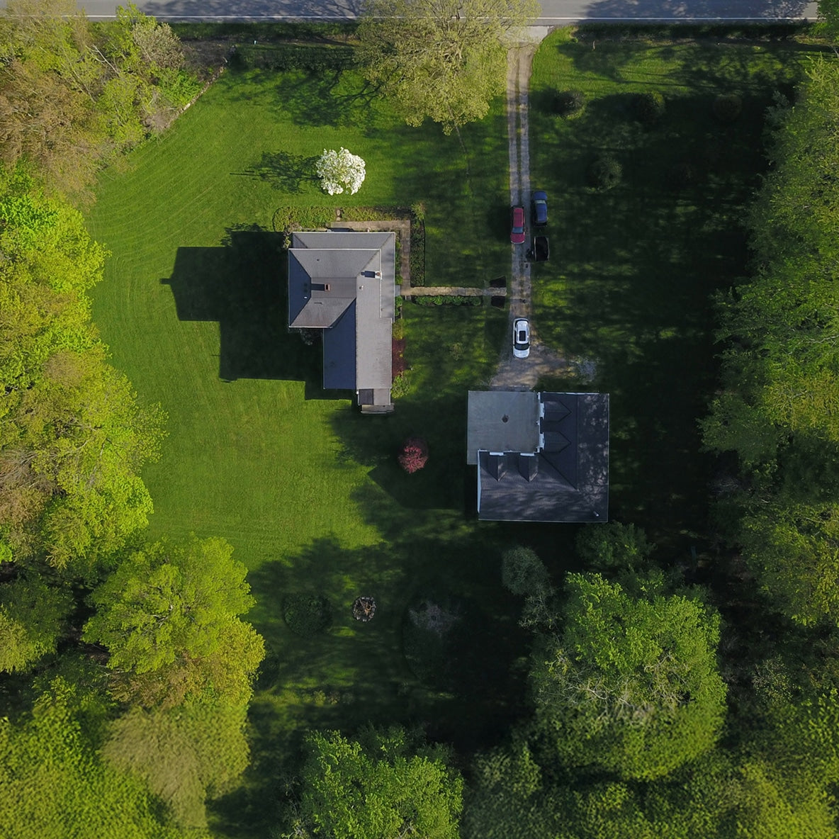 Segway Navimow H2 robot lawn mower keeps broad grass neatly trimmed